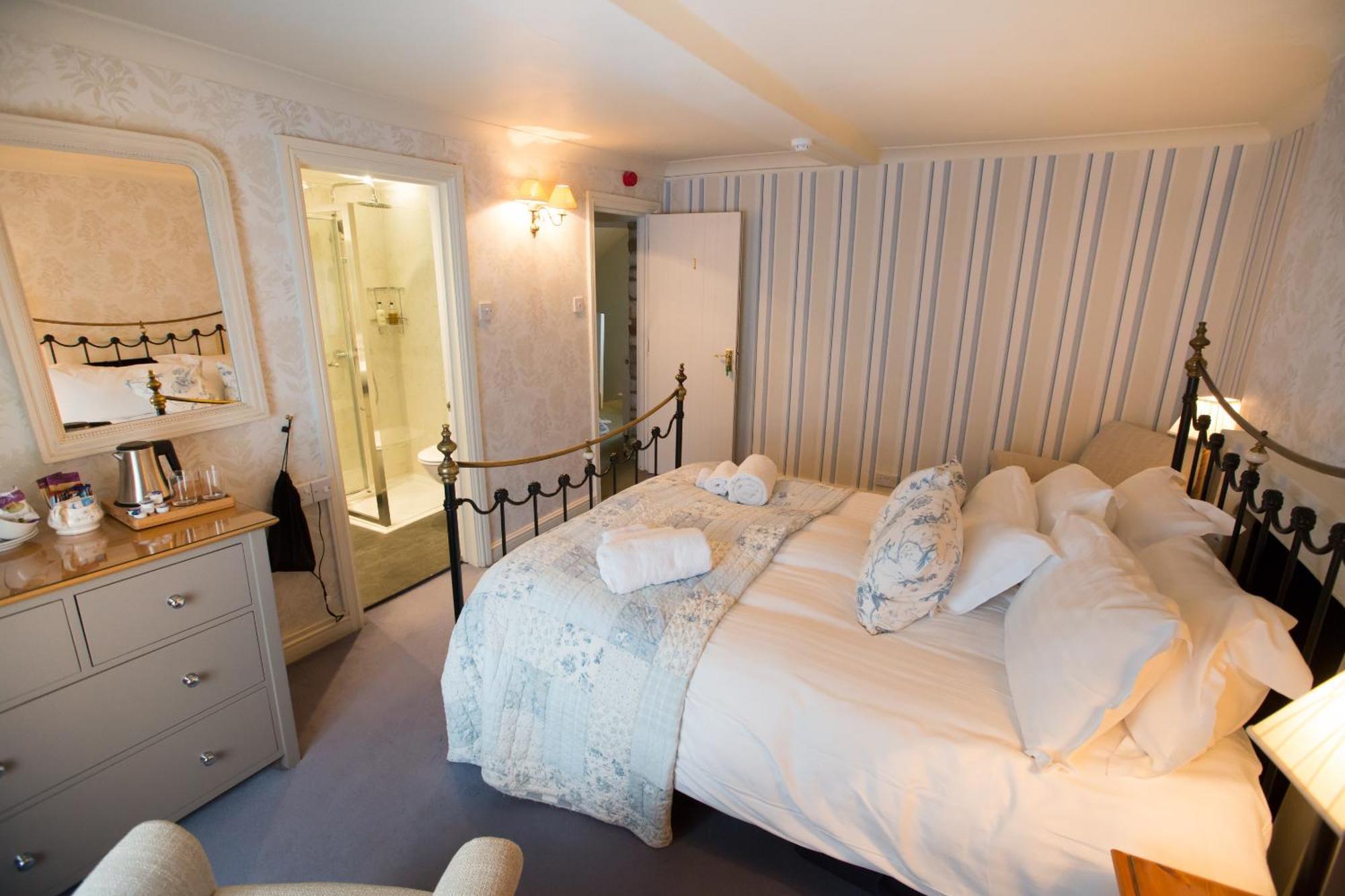 เดอะ โอลด์ บริวเฮาส์ Bed & Breakfast ไซเร็นเซสเตอร์ ภายนอก รูปภาพ