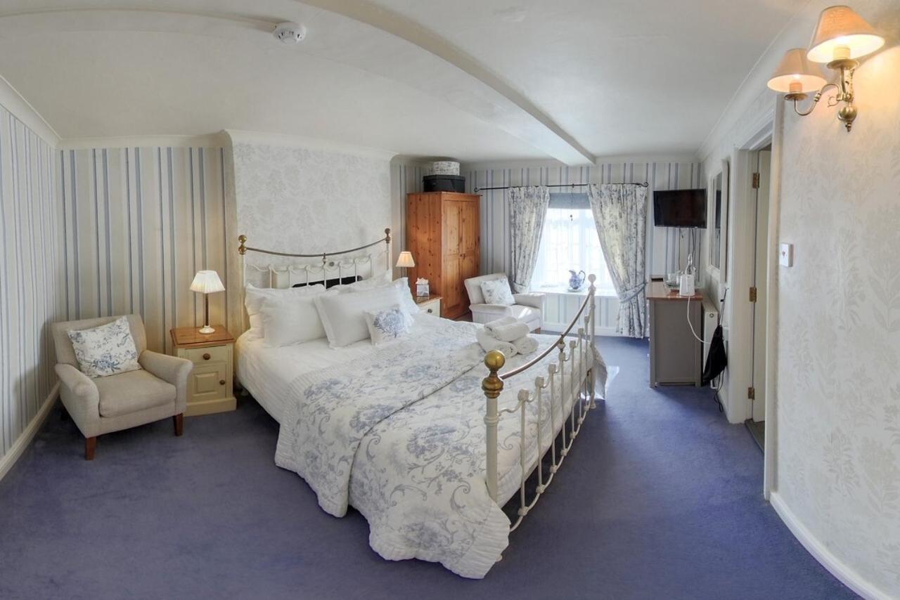 เดอะ โอลด์ บริวเฮาส์ Bed & Breakfast ไซเร็นเซสเตอร์ ภายนอก รูปภาพ