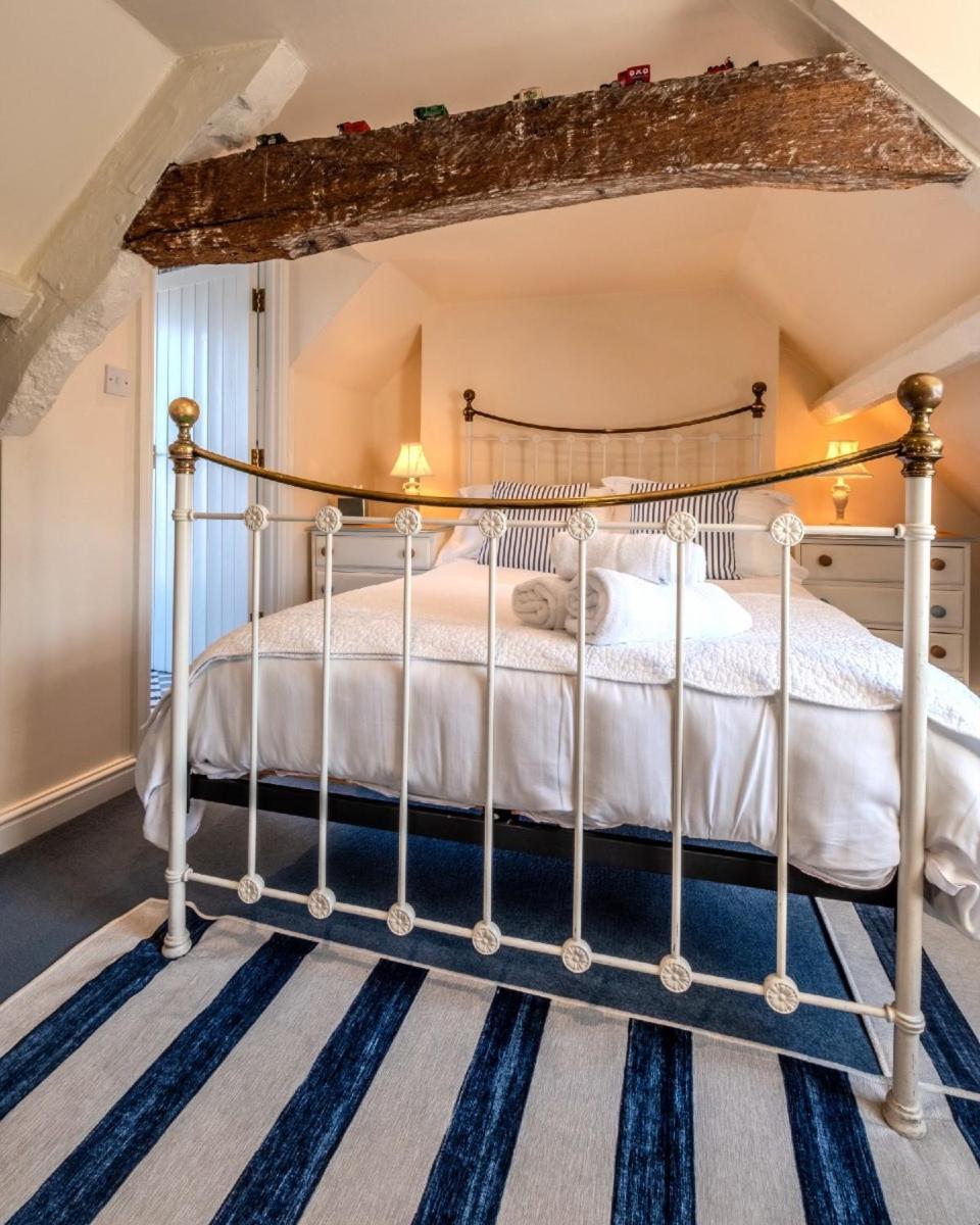 เดอะ โอลด์ บริวเฮาส์ Bed & Breakfast ไซเร็นเซสเตอร์ ภายนอก รูปภาพ